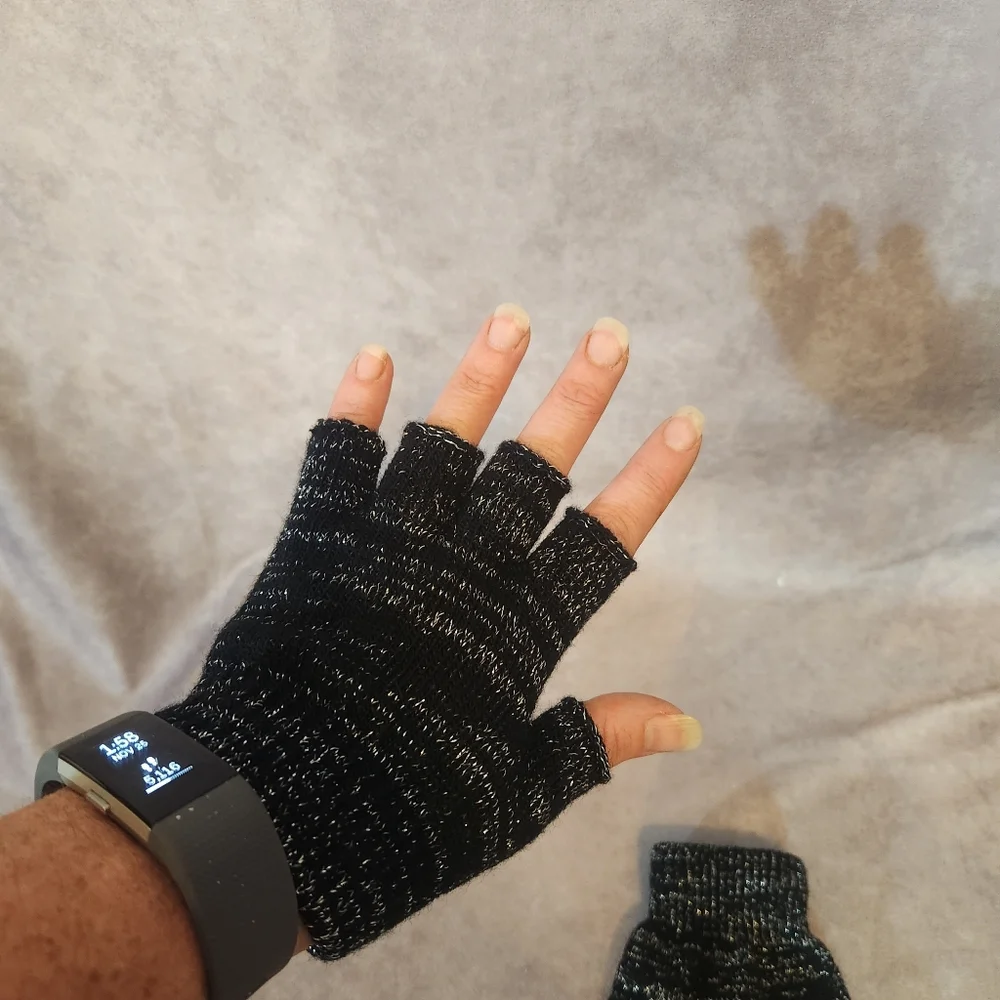 Black‎ and White Fingerless Gloves